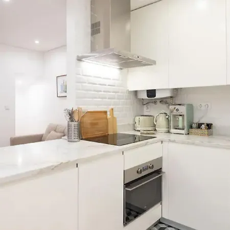 Comfortable In Bairro Alto By Lovelystay Apartamento