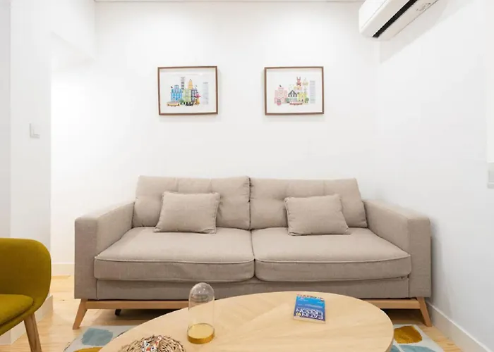 Comfortable In Bairro Alto By Lovelystay Apartman